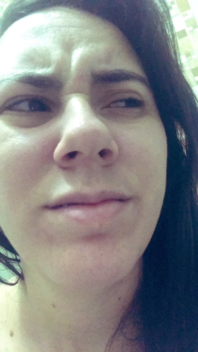 OMundodeAnne's tweet photo. 🏴‍☠️Assistindo One Pierce🏴‍☠️
✨ Reações ✨
📺 Episódio 1 📺
“Wtf eu acabei de assistir” https://t.co/th5K5Ew0vu