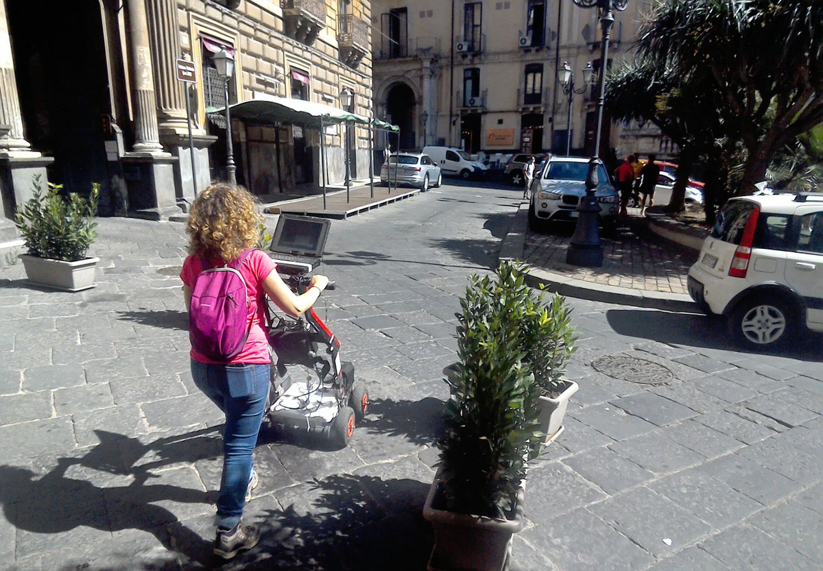 ☝️Fra le attività sul campo previste da Technic Project anche nuove indagini non invasive del sottosuolo di #viacrociferi!

👉 L'applicazione degli strumenti di analisi #geofisica sono fondamentali per acquisire informazioni in contesti urbani [...] bit.ly/3nm6Wau