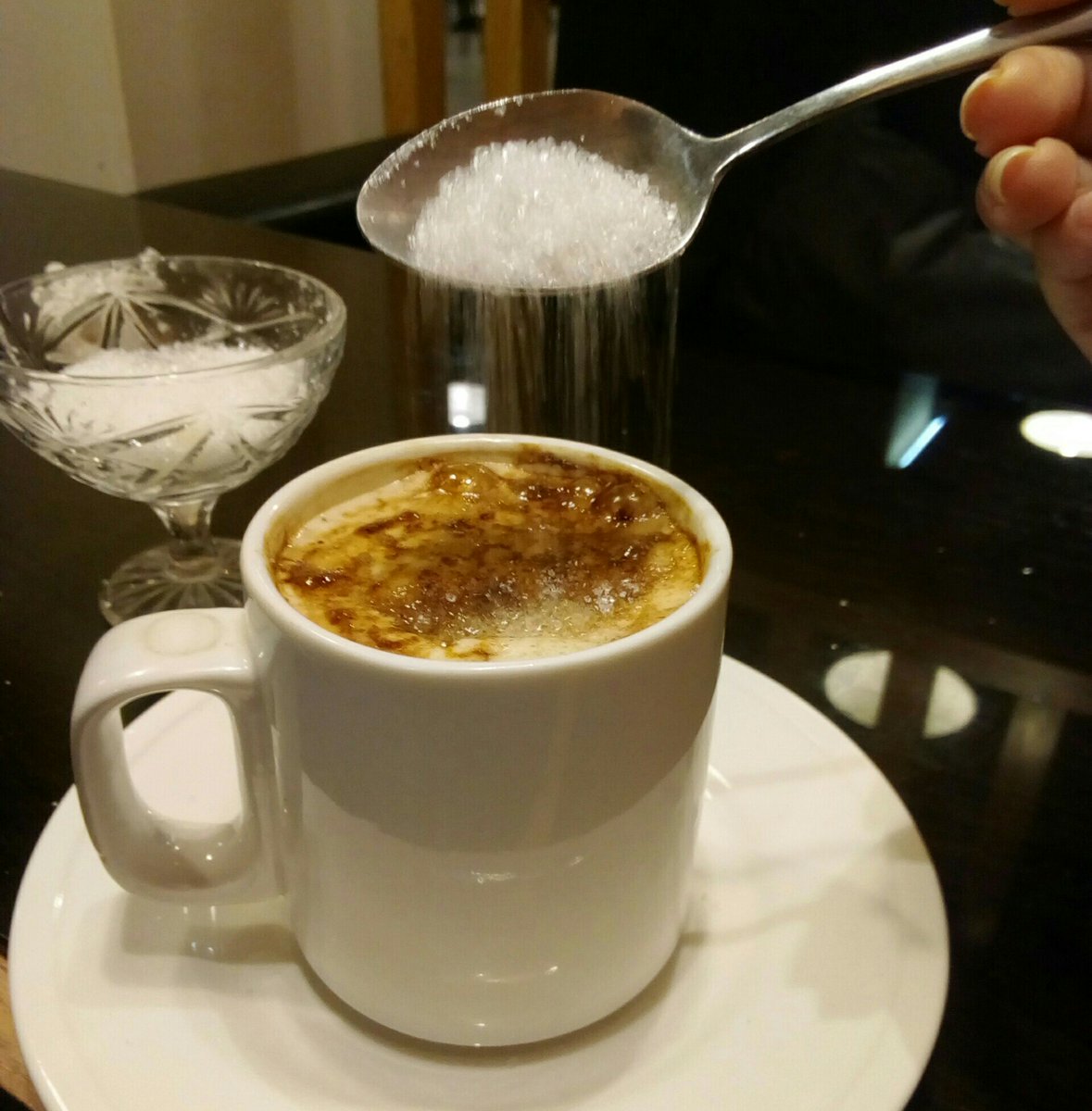 AmenaAlam5's tweet photo. Sugar for #photography purpose 🤪. 
Love non-sugar #coffee more.🌻
Have a #GoodDay! ☕
#caffeinator 
#CoffeeLover
#coffeetography https://t.co/mqSNWx2sXM