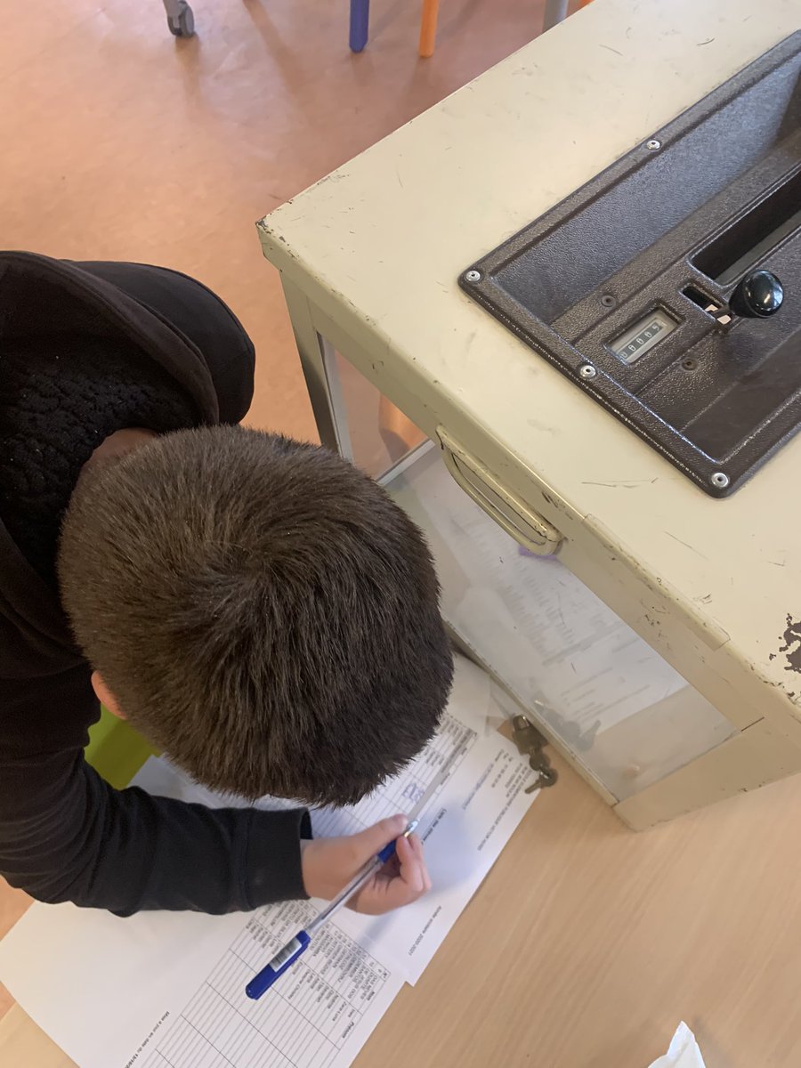 Ecole Victor Hugo tweet media