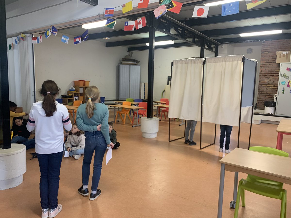 Ecole Victor Hugo tweet media