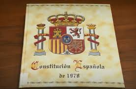 What binds Side A together is the idea that there is something profoundly wrong with Spain, which can only be solved by constitutional changes. This is an item of faith for UP and the nationalists. The Socialists accept the discourse while being vague on the details. 3/5