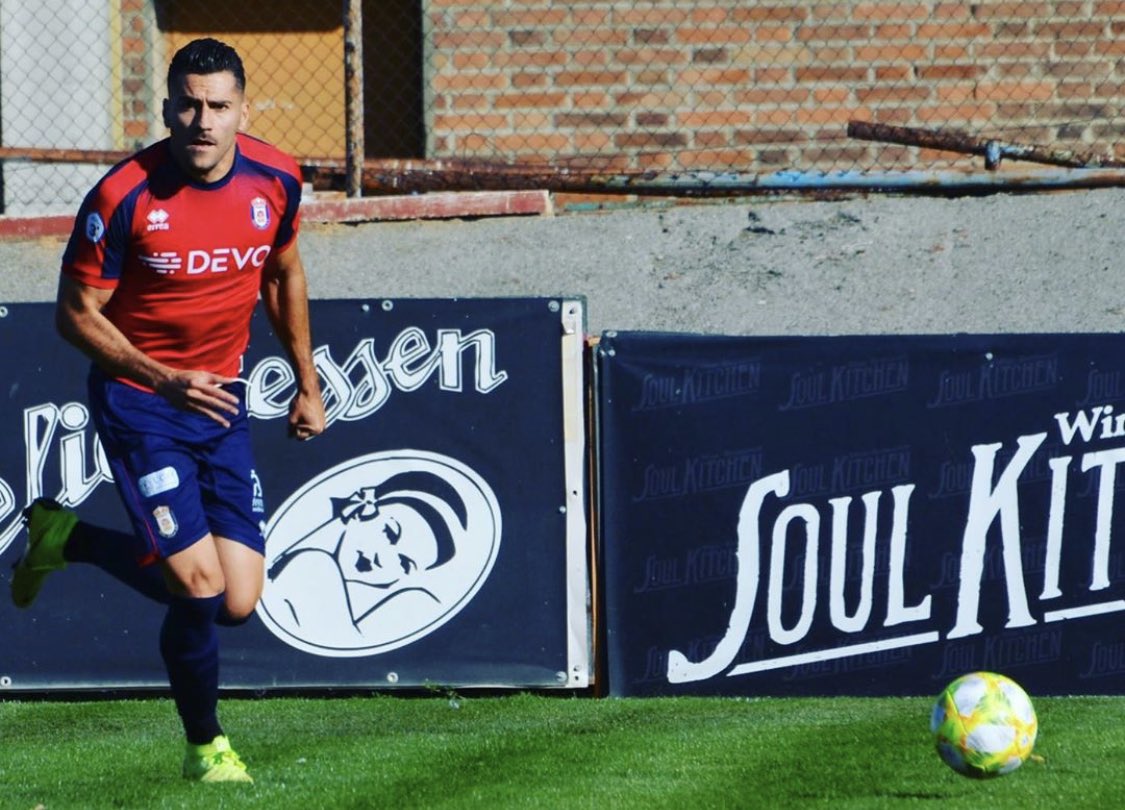 RealAvilaCF's tweet photo. 👉 Muchísimas felicidades @javidemesa 🎂Un orgullo verte crecer defendiendo la encarnada con tanta pasión 🔴🔵 ¡Que bueno que viniste! #JDM10 ⚽️ https://t.co/T3ROMTQeYf