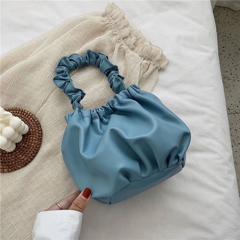 Round Ruffle BagPrice : RM29 ONLY READY STOCK  POSTAGE : SM RM8 / SS RM11Product Info:Material: PUSize: 19 * 15 * 11 cm