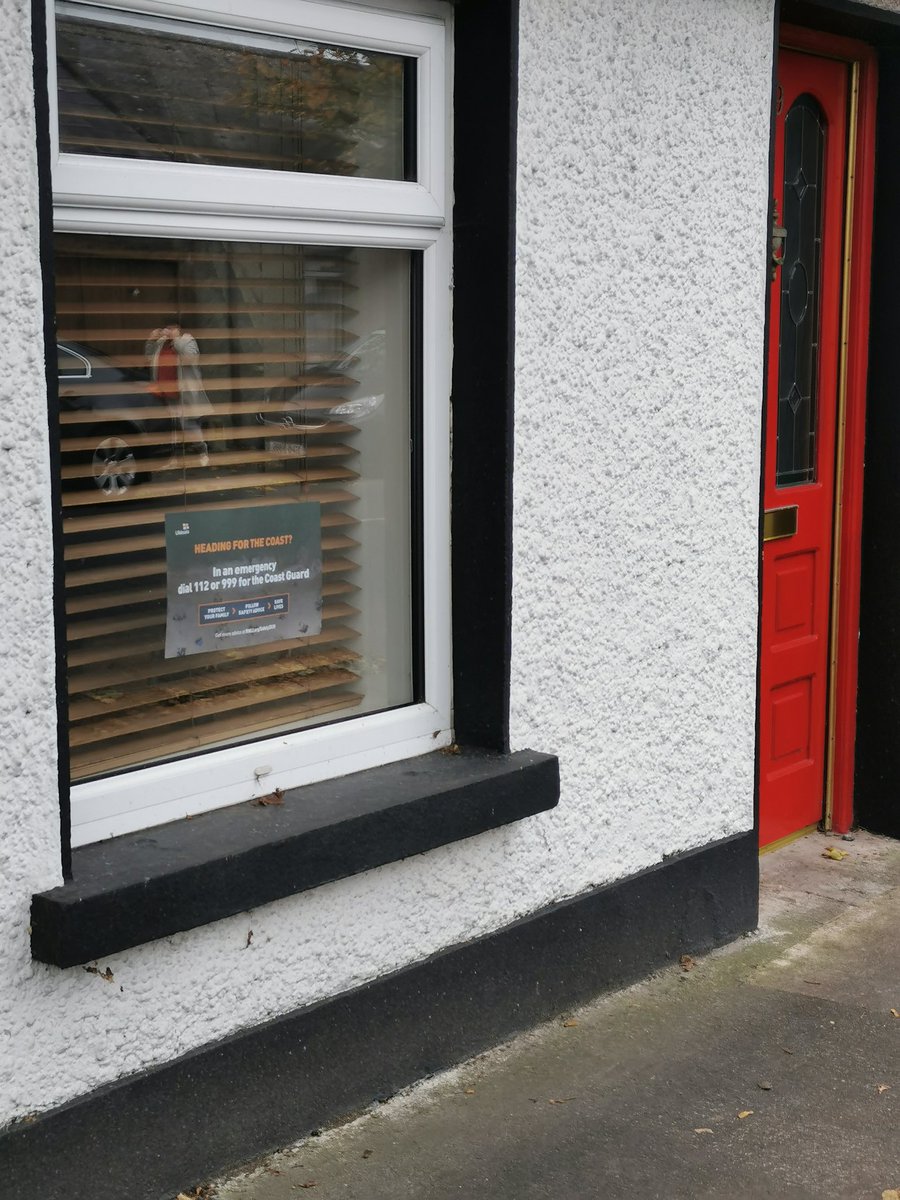 LisaHollingum's tweet photo. Heartwarming to see members of the public sharing our safety messages in the windows of their homes.Thank you #rnli #skerries #localambassadors #watersafety https://t.co/U3wlJiFGtO