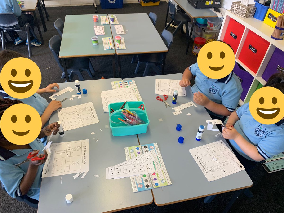 KT is ready to hit some #goals in term 4! Welcome back my cherubs! <a href="/NSWEducation/">NSW Dept of Education</a> #lovewhereyoulearn #literacyrotations #kindergarten #acuedu_p