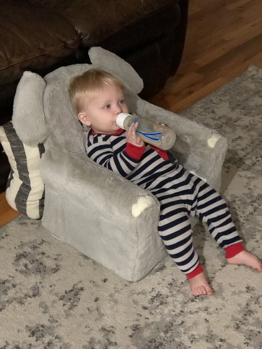 BryanPlyler's tweet photo. @DaileyVincent your pulling ‘em in young! This little man turns 1 year old tomorrow! He  tunes in at 7am on the Circle Network every day he can. https://t.co/5Cll4XP0Nm