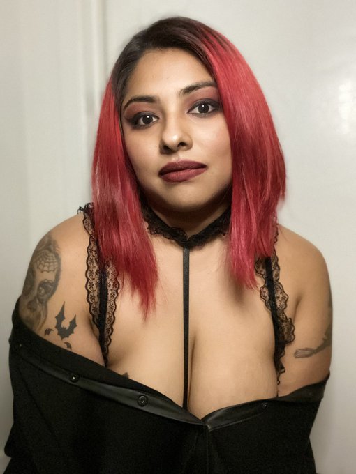 Let me take it off for you. I&rsquo;ll gladly be your witchy slut 💋🥀 https://t.co/C1Kino28P9