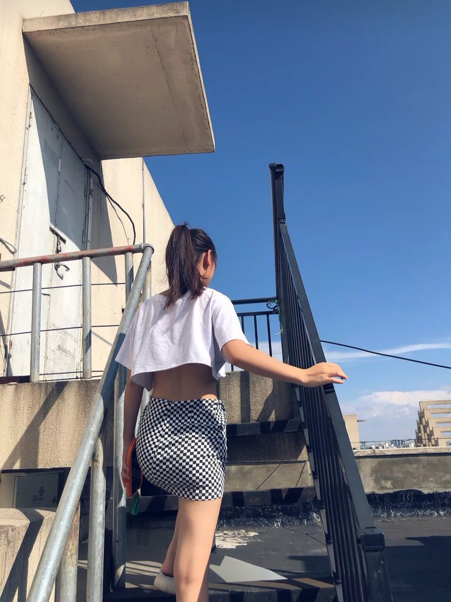 latkah2's tweet photo. 进入推特的第二天
才发现漂亮的小姐姐好多
难怪你们都不约我😂😂😂😂 https://t.co/KS1PzgTAOW