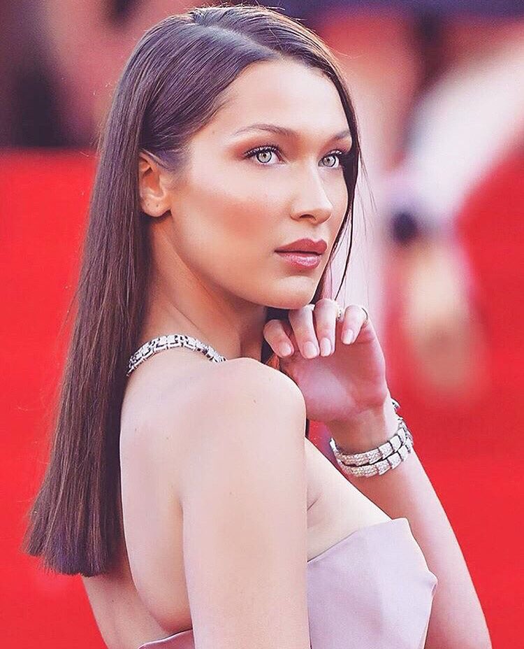 oopsbellahadid's tweet photo. mükemmel derken belladan bahsediyorum 😻🦋
@bellahadid https://t.co/kPgzsQJOUn