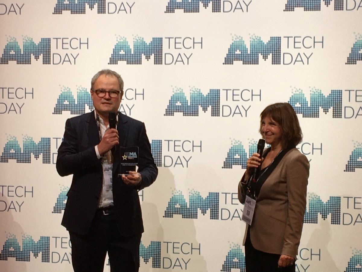🏆[#AMTechDay #Awards] En direct de l'AM Tech Day pour la cérémonie de remise des prix avec <a href="/FaureMuriel/">Muriel Faure</a>, membre du jury et présidente de la Commission #Innovations #Technologiques de l' <a href="/AFG_France/">AFG</a> 
#assetmanagement #fintech
