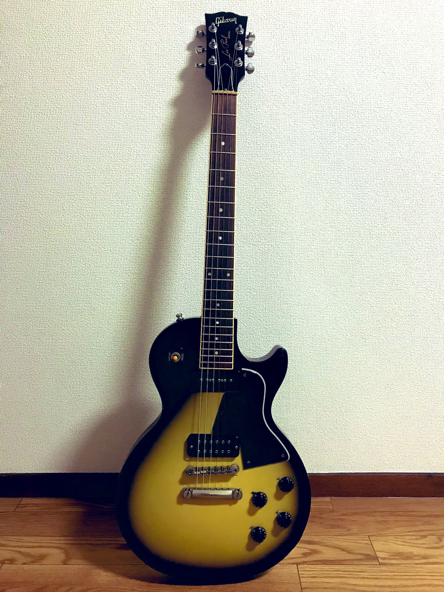 ギブソン レスポールスペシャル ネック折れ補修歴あり