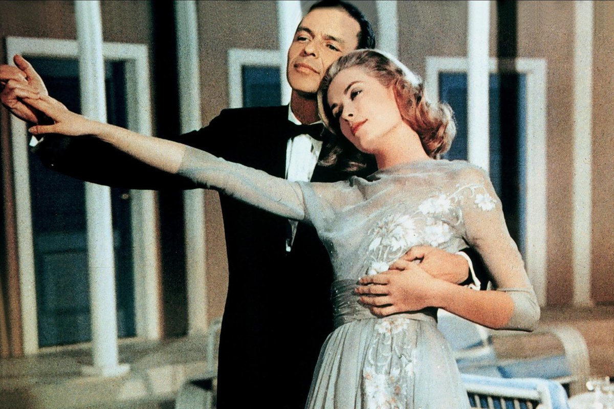 RetroYours's tweet photo. #AroundtheWorldin80FIlms
High Society, with Frank Sinatra and Grace Kelly, takes us to the gorgeous coastal community of Newport, Rhode Island. Elizabeth Taylor was the first choice for Tracy Lord, but it ultimately went to Kelly, her final role before retirement https://t.co/qIENLbnBt6