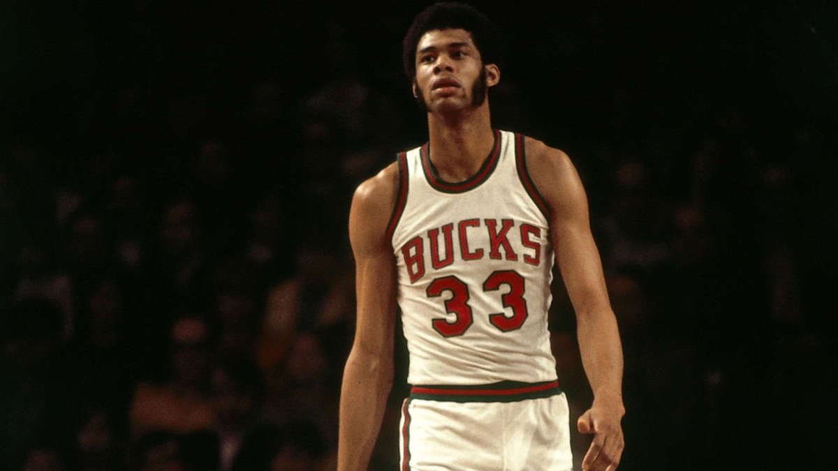 Justin Kubatko on X: 📅 On this day in 1972, Kareem Abdul-Jabbar scored 41  points and grabbed 11 rebounds in the @Bucks opening game of the 1972-73  season. Abdul-Jabbar is one of