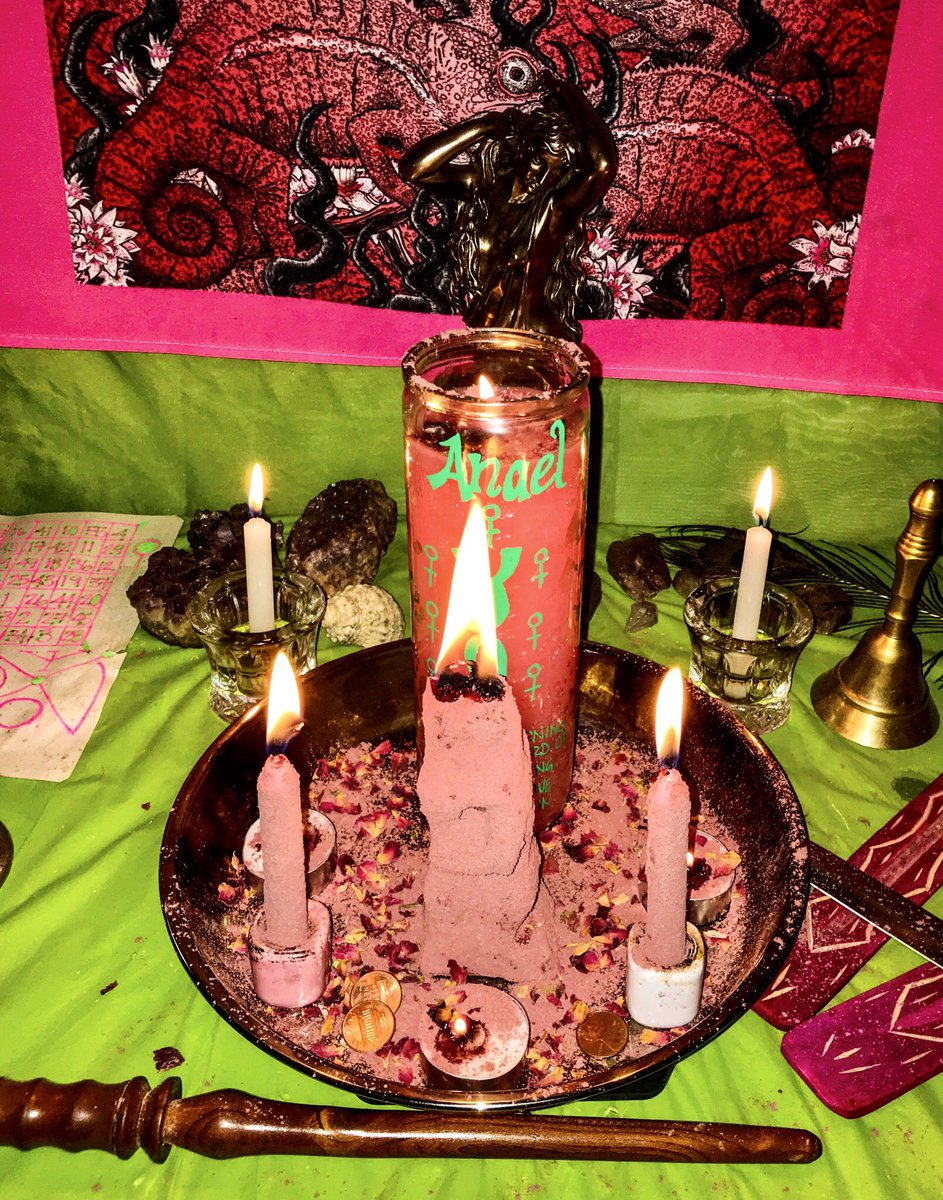 Poppa__Capp's tweet photo. I swear my Fridays will forever be booked about a month out π
.
#lovespell #relationshipspell #lovemagic #love #magic #witch #witchcraft #witchy #occult #occultism #magickal #brujo #rootwork #occultist #occultists #spellworker #spellwork #planetarymagic #magick #Venus #Aphrodite https://t.co/nw97dxY9H5