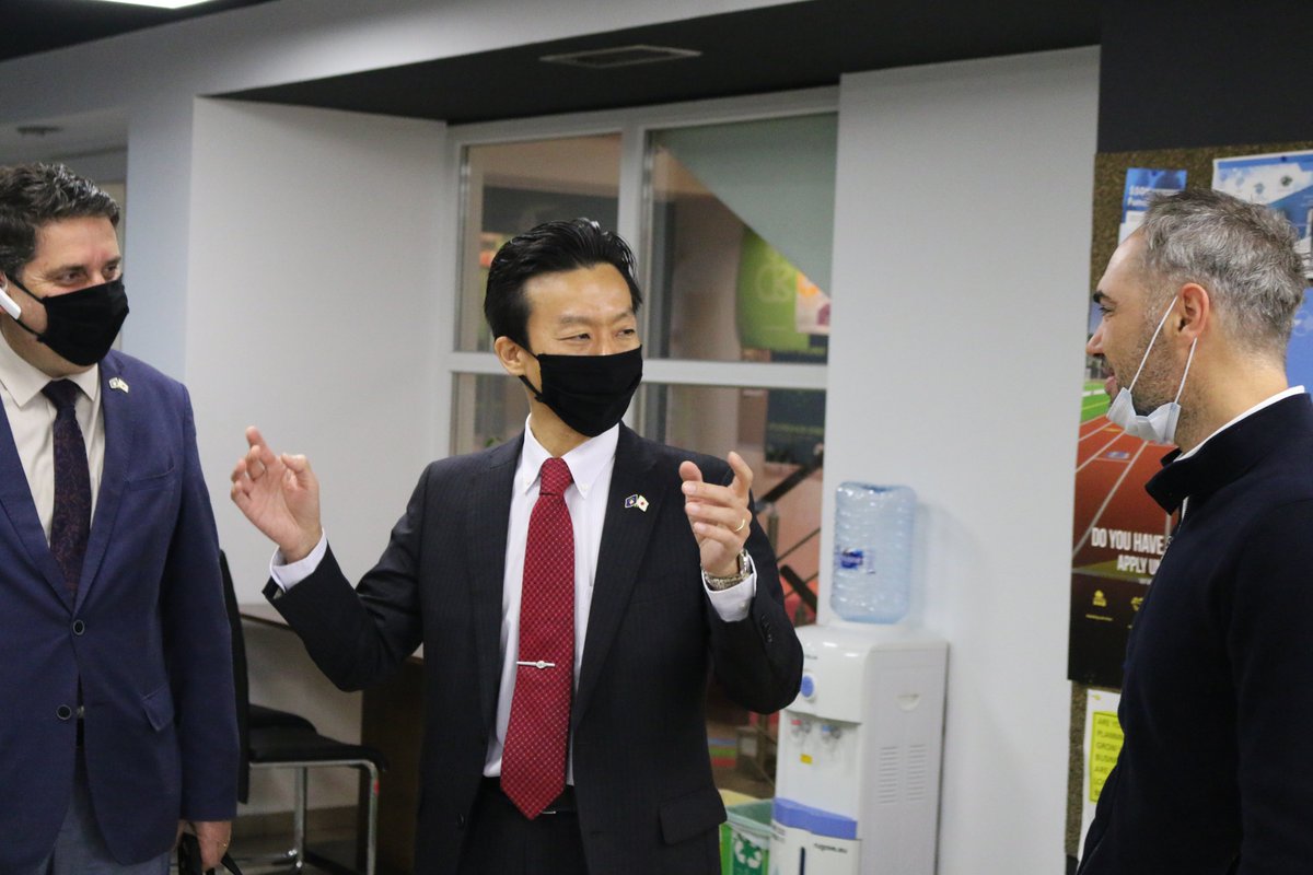 ICKosovo's tweet photo. Welcomed Ambassador OGASWARA Mitsunori @JPEmbKosovo of #Japan 🇯🇵 for the 1st time at our center, today. Establishing cooperation to further the development of ICT sector, startups and innovative entrepreneurs of #Kosovo. Arigato! https://t.co/3YjApkRVHs