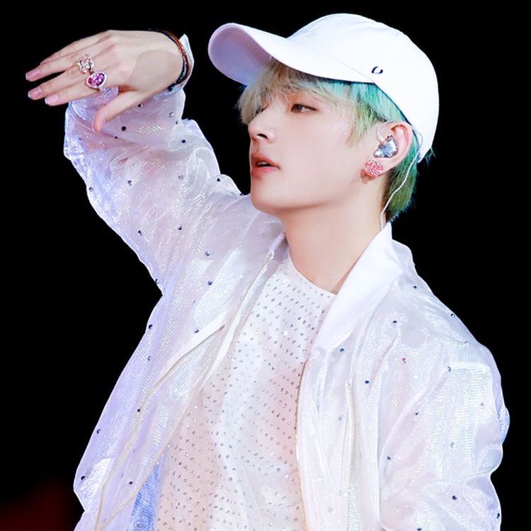 tae in white. yes