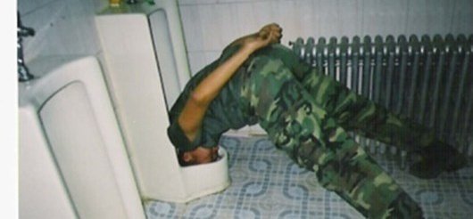 변기통에 머리박게 하고 오줌 갈기는 것도 정복감이 크지 ㅎㅎ