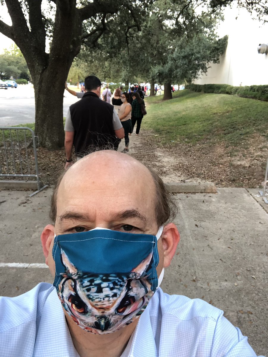 Standing in a l-o-n-g line to vote at Rice Stadium. People eager to vote as soon as they can on this first day of early voting. I might not make it today (Int’l Zoom conf. at 9), but will return if necessary to make sure I cast my ballot. VOTE!!!