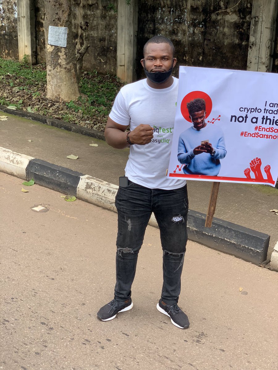 nelnel20's tweet photo. Men Dey!!! Enugu protest ! #enuguprotest #042Connect @edeafia14 @RexArmani @AdolphusChukwu4 @mac_phi @chydo_eldodo https://t.co/HthdZrvS1T