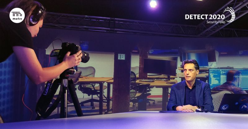 MotivNL's tweet photo. Vandaag nam @bakkerb007 in de studio van @HeuvelmanAV met @Viduate een promo op voor  #DETECT2020 #SecurityTalks. Op 3 en 4 november presenteert hij hier 4 live uitzendingen met gesprekken over samenwerking in #security monitoring. Wil je meepraten? https://t.co/IU7Hd0c2NX https://t.co/FqIYgLw5d2