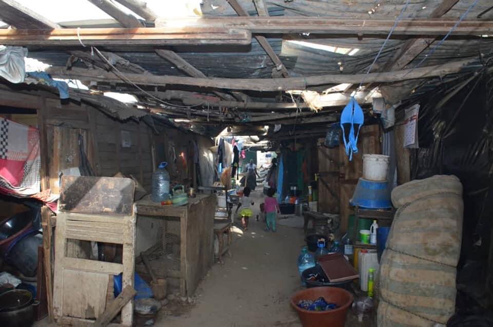 AprChine's tweet photo. Quand c’est important on en parle 👇🏾
Je vous invite à visualiser les images à Liberté 6 baraque, avant et après programme zéro bidonvilles de son excellence le Président @Macky_Sall. Du concret, 215 familles logées dans des conditions nobles. @akfofana @aliounetine16 @partageleen https://t.co/UxkyahROun