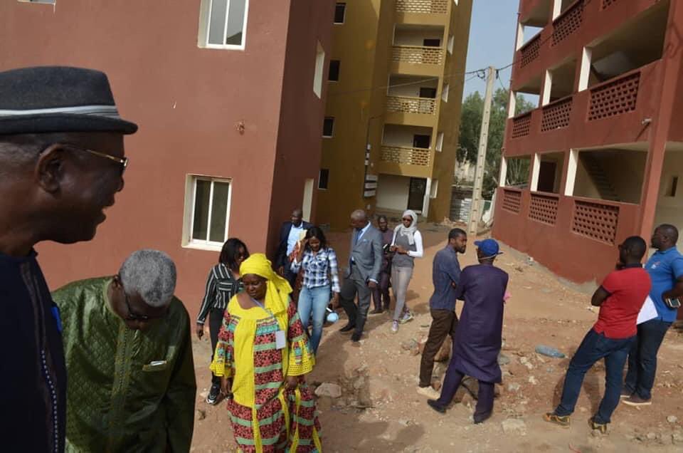 AprChine's tweet photo. Quand c’est important on en parle 👇🏾
Je vous invite à visualiser les images à Liberté 6 baraque, avant et après programme zéro bidonvilles de son excellence le Président @Macky_Sall. Du concret, 215 familles logées dans des conditions nobles. @akfofana @aliounetine16 @partageleen https://t.co/UxkyahROun