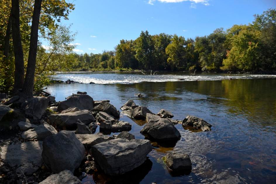 PrincetonHydro's tweet image. Our team kicked off a project along the Schuylkill River that will help strengthen the public’s perception of the river. An initial survey, conducted with @schuylkillriver, showed most people care about the river, but are unsure if it’s safe to recreate on buff.ly/2SKLIVX