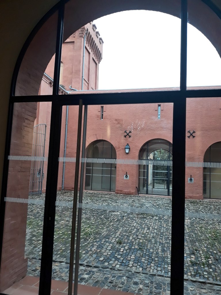 mmrotelli's tweet photo. En cours d'intégration des contenus numériques dans les dispositifs museo' du #Castelet... 
Ce lieu de #mémoire de la #prison Saint-Michel ouvrira ses portes le 29 octobre !
Un parcours d'évocation à la fois audiovisuel et scenographique...
Hâte 😎 https://t.co/Yad1kveQnY