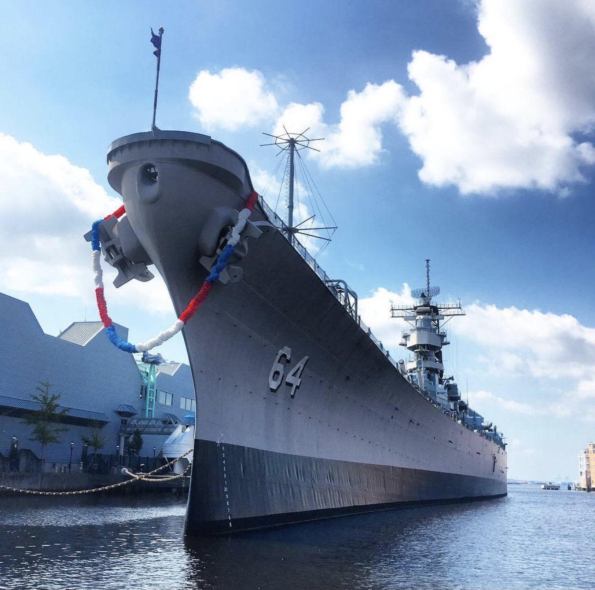 Happy 245th, #USNavy 🇺🇸 

The theme of this year's birthday is "Victory at Sea," which encompasses the Navy's efforts in battle during World War II.

We're proud to be the home of one of the U.S. Navy's largest battleships and WWII fleet members, the #BattleshipWisconsin!