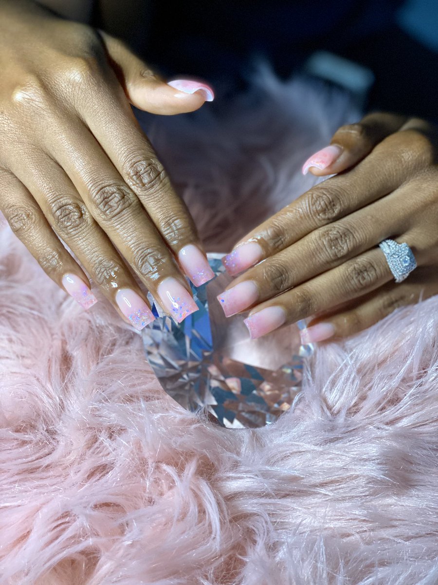 Shawn_Uh's tweet photo. @Sweet_blisse I do!!! Well for $15 more lol it still is really well priced for the quality given ๐ #southfloridanails #pslnails #wpbnails #browardnails #miaminails https://t.co/eH3HPnxgaX