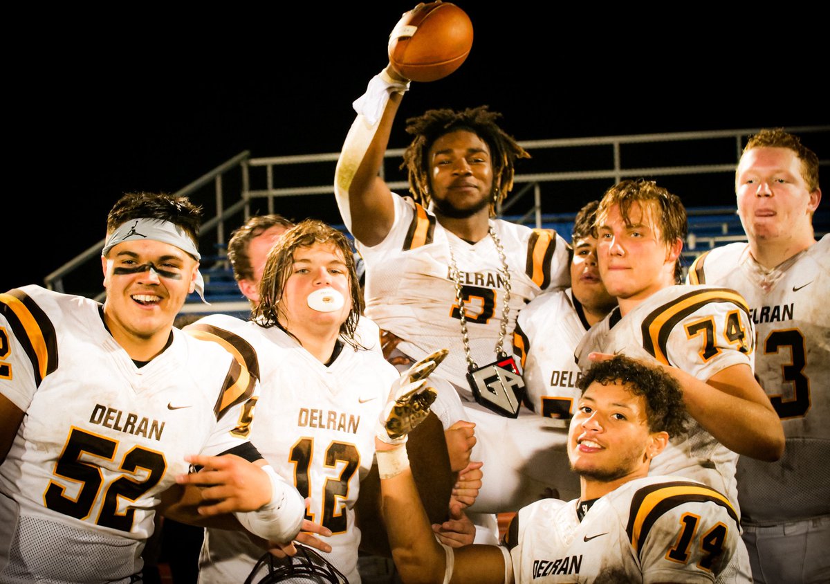 _GridironAccess's tweet photo. #GABALLER @zps243 🔥🔥Those Delran boys on a mission #Turnmeup @delranbearsfootball #GAchain https://t.co/ON2QTcUYPN