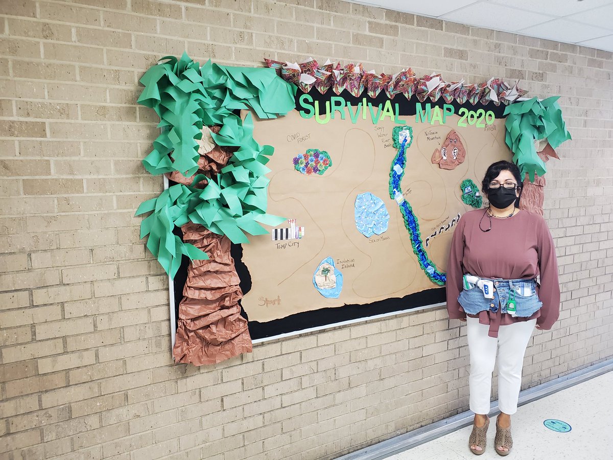 schika1908's tweet photo. Ms. DeHate is ready to SURVIVE wearing her PPE apron while beautifying Lagow with her creativity! #Survivor #OutworkOutlearnOutscore #ShesCreative #NoPlaceLikeLagow @LagowLions @JoeLuedecke @lagow_library @TamanikiaH @ShakirKatonya @pberry271 @MsGramirez @Susana73777249 https://t.co/eRg4guasI1
