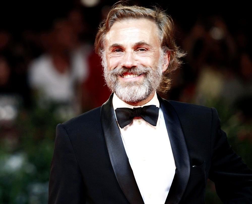 10Kultur's tweet photo. Lisa Genova’nın romanından uyarlanan #EveryNotePlayed filminin başrolleri belli oldu;
Christoph Waltz ve Angelina Jolie!
Filminden şimdiden bir Oscar bekler oldum ben 😄 https://t.co/4RI9i0b83U