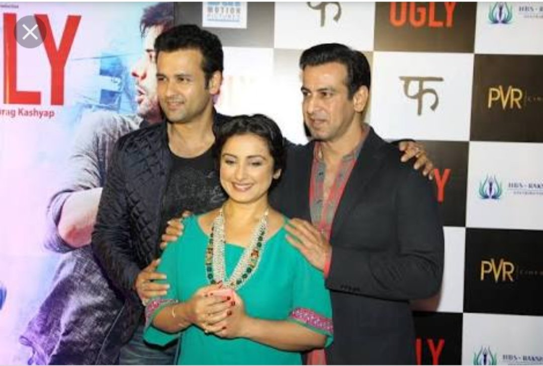   HAPPY BIRTHDAY TO YOU
Rohit-Roy--Divya-Dutta--Ronit-Roy-At-Film-Ugly-Premiere-In-Mumbai 