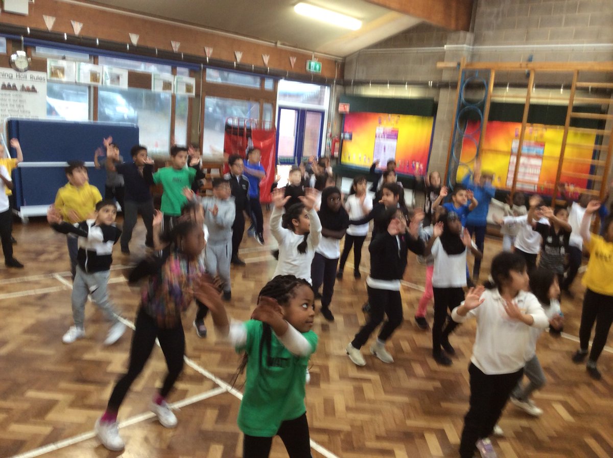 WelfordPrimary's tweet photo. Year 2 have had an awesome afternoon during our Dance lesson. We danced to a range of genres and had to identify the origin of the music. #BlackHistoryMonthUK #funfitness #PEdance https://t.co/d1zmxXl54C