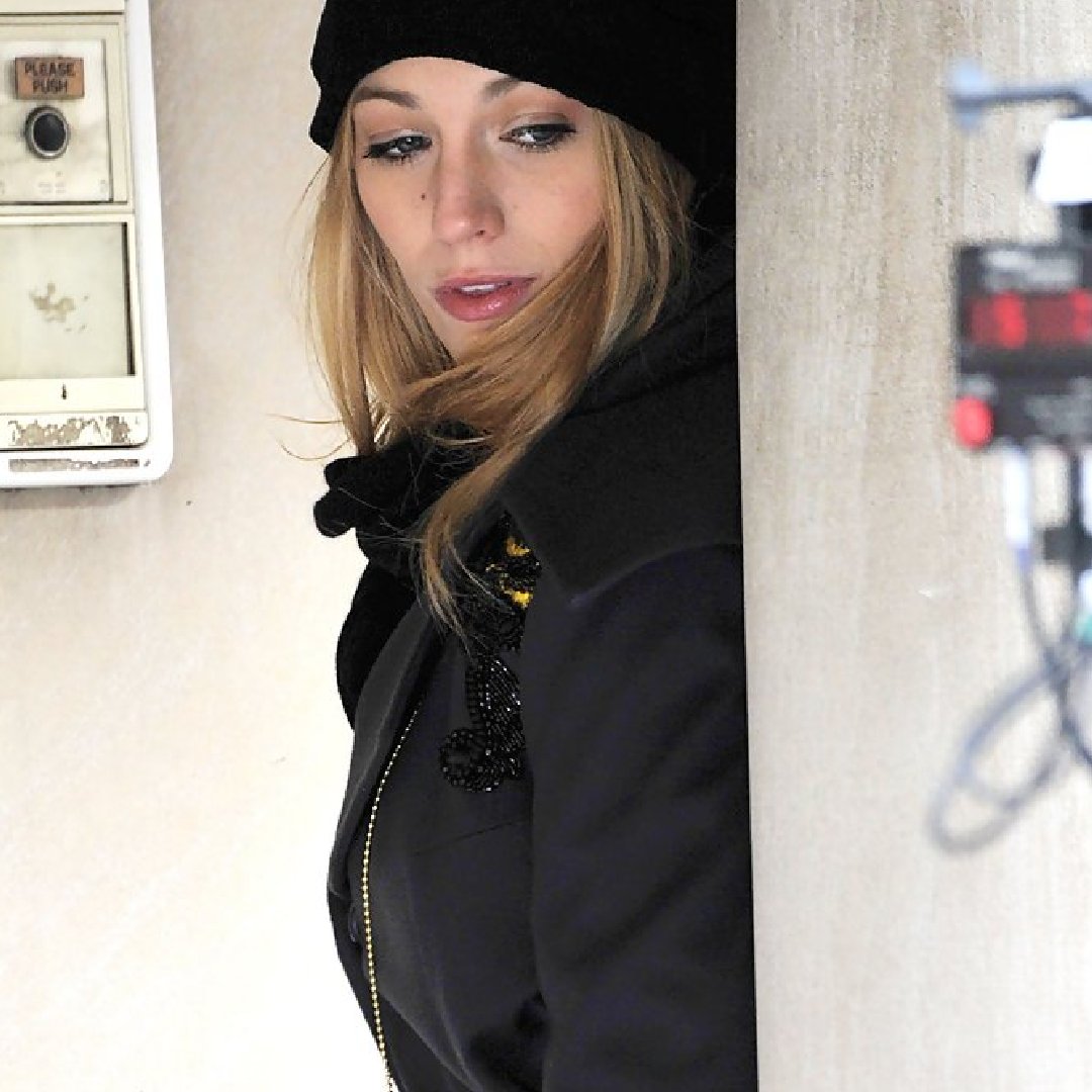 3GossipGirlsPod's tweet photo. Sneaky S 🕵️‍♂️  Have you played Assassins?

#ittakes3network #gossipgirl #gossipgirlpodcast #3ggpod  #serenavanderwoodsen #tvrewatchpodcast #ladypodsquad https://t.co/YgdrNhN99B