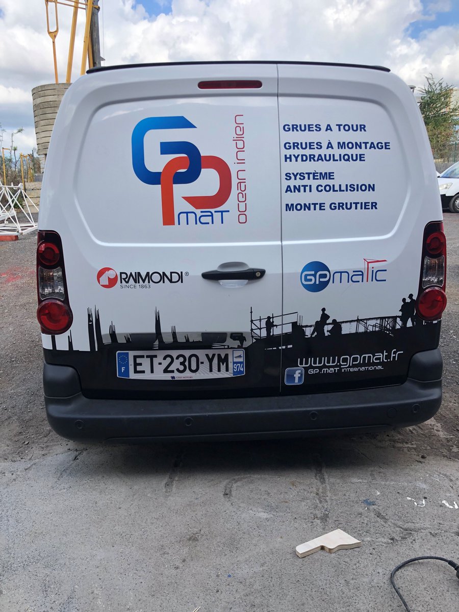 GPmatinter's tweet image. L&apos;identité visuelle de notre flotte de
🚖 véhicules arrive sur notre site de la Réunion !!🌞
Nos véhicules arborent désormais les couleurs de notre nouvelle charte graphique👈
👉gpmat.fr
#grue #cranes #gpmatinternational #véhicule #gpmatoi Raimondi Cranes #gat #gm