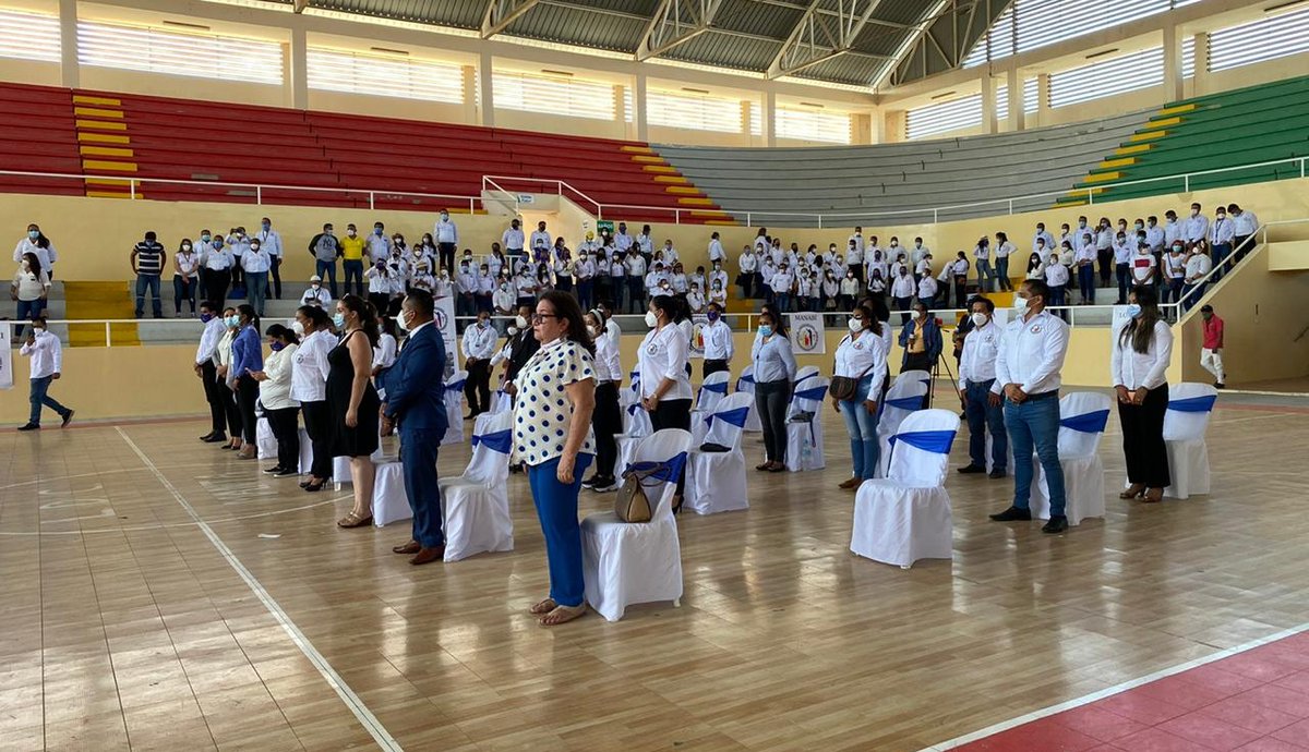 CNTAPSECUADOR's tweet photo. El #Manta en medio de danza, baile y regocijo cultural se celebró el día de la raza 12 de octubre donde @CNTAPSECUADOR recibió por parte de @Salud_Ec la personalidad jurídica en presencia de autoridades como @Municipio_Manta Los #TAPS van por más.

#TapsSaludJusticiayEquidad https://t.co/FGmmzmX7xZ