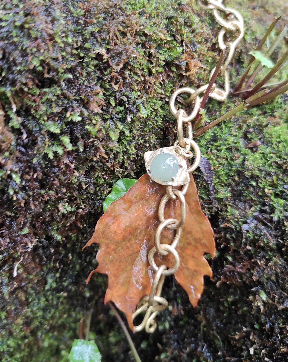 AlexiaGk's tweet photo. Nature, light, positive energy and beautiful creations at https://t.co/9KawEaBUML ✨ #naturelover #jewelry #jewellery #NaturePhotography #gemstones #rtsy #booth https://t.co/5tVvG4DYNm
