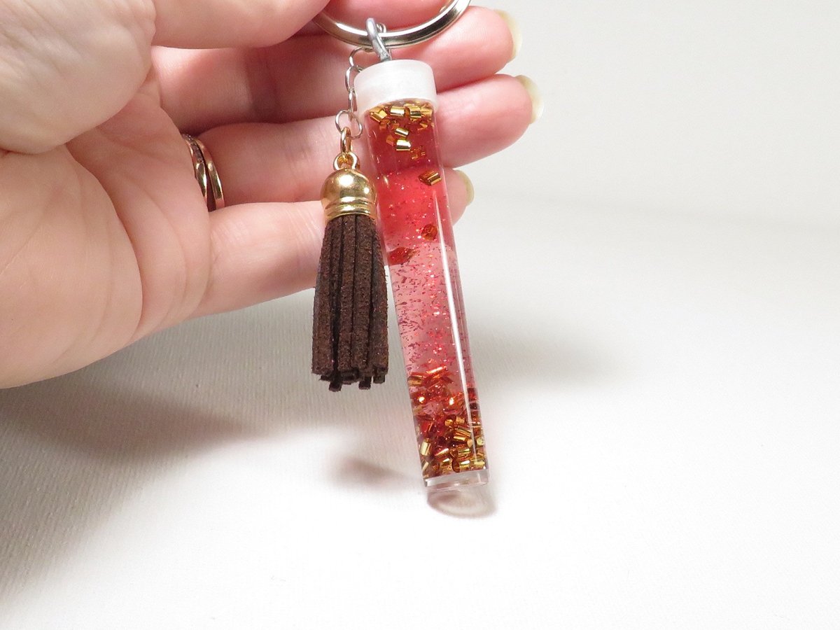 KazloGraphics's tweet photo. Excited to share the latest addition to my #etsy shop: Mini Calming Jar Keychain with tassel https://t.co/NJeMY8fOJC #pink #yellow #glitterkeychains #partyfavorkeychain https://t.co/bRZEsjNMcM