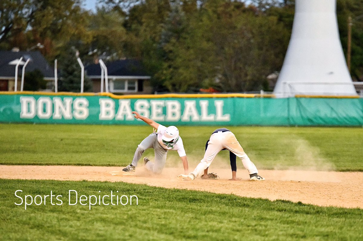 SDepiction's tweet photo. @NDDonsBaseball I was able to catch the last 2 innings of practice. The EXCITEMENT IS STILL THERE! 💚💙 Love a good slide. #DonsBaseball #NDCPBaseball #DonsMaskUp https://t.co/pN46cDptao