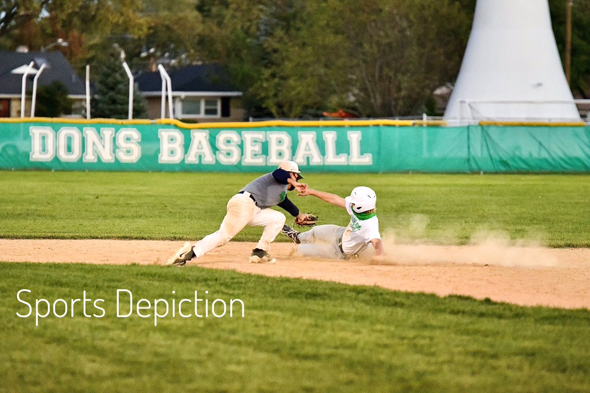 SDepiction's tweet photo. @NDDonsBaseball I was able to catch the last 2 innings of practice. The EXCITEMENT IS STILL THERE! 💚💙 Love a good slide. #DonsBaseball #NDCPBaseball #DonsMaskUp https://t.co/pN46cDptao