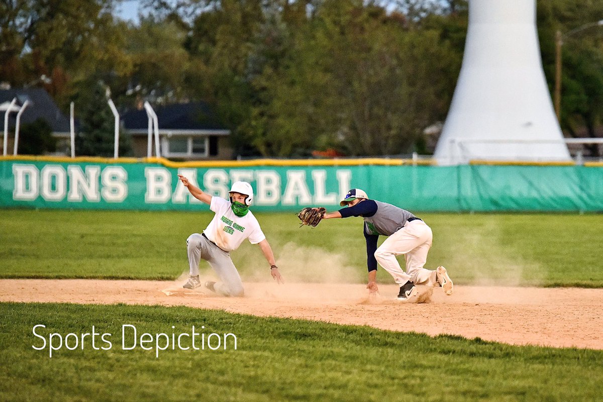 SDepiction's tweet photo. @NDDonsBaseball I was able to catch the last 2 innings of practice. The EXCITEMENT IS STILL THERE! 💚💙 Love a good slide. #DonsBaseball #NDCPBaseball #DonsMaskUp https://t.co/pN46cDptao