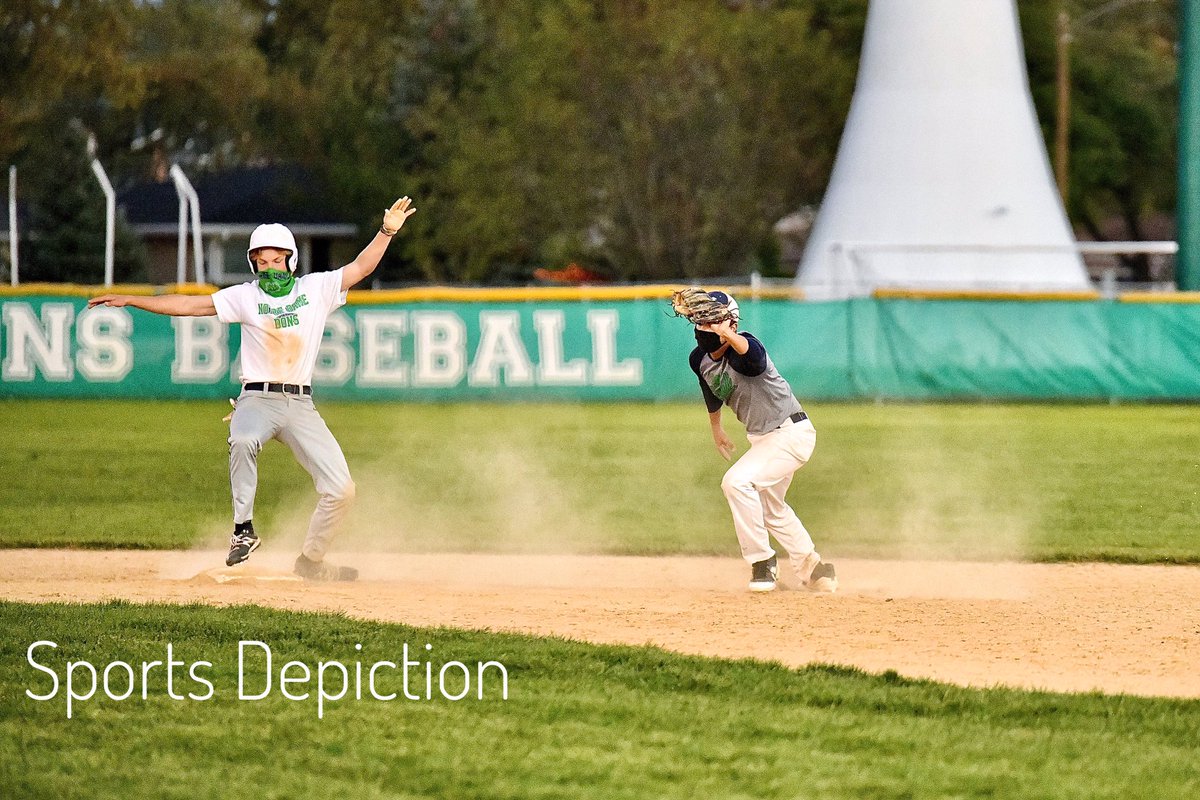SDepiction's tweet photo. @NDDonsBaseball I was able to catch the last 2 innings of practice. The EXCITEMENT IS STILL THERE! 💚💙 Love a good slide. #DonsBaseball #NDCPBaseball #DonsMaskUp https://t.co/pN46cDptao