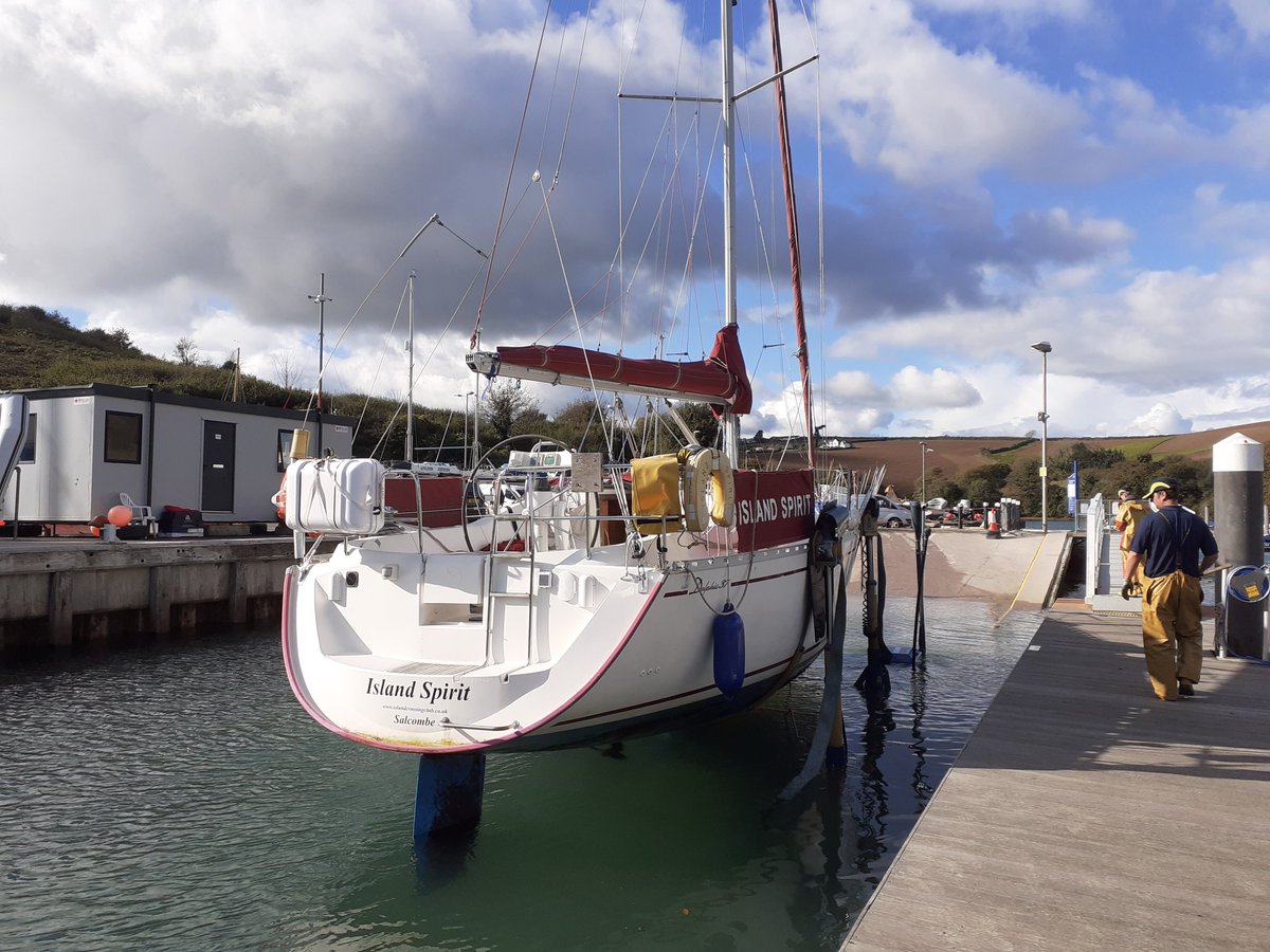 Island Cruising Club tweet media