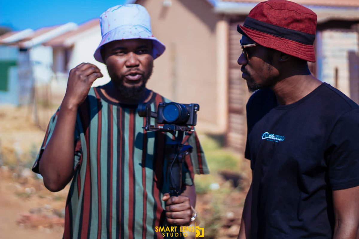 Mo_Charisma's tweet photo. Ringer Mo Visuals dropping Soon. As always 🎥 @traplawwdy 
#DoneDidByChemProduction 
#NorthGlam #SoIncredible #SmartLensStudio #BlackCowboys 
#PassionIsPriceless https://t.co/7DyFWD1Fv3