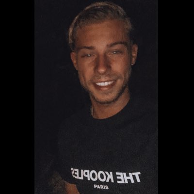 AnthoMoritz's tweet image. #NouvellePhotoDeProfil