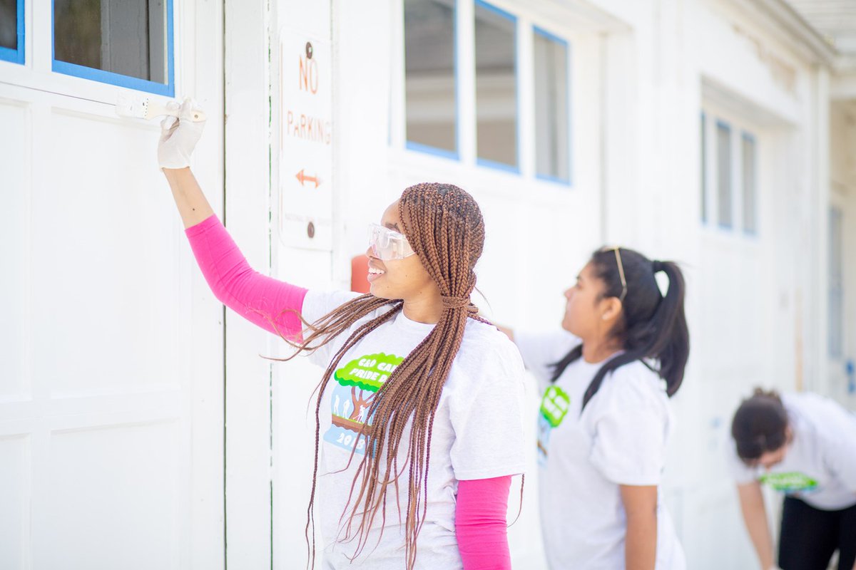 Now accepting submissions for the 2021 PLA Partnership Awards!

These awards celebrate individuals, organizations, programs and more that embody leading edge achievements in the preservation of public lands and the enrichment of visitors. 

Learn more: bit.ly/36YNYkE