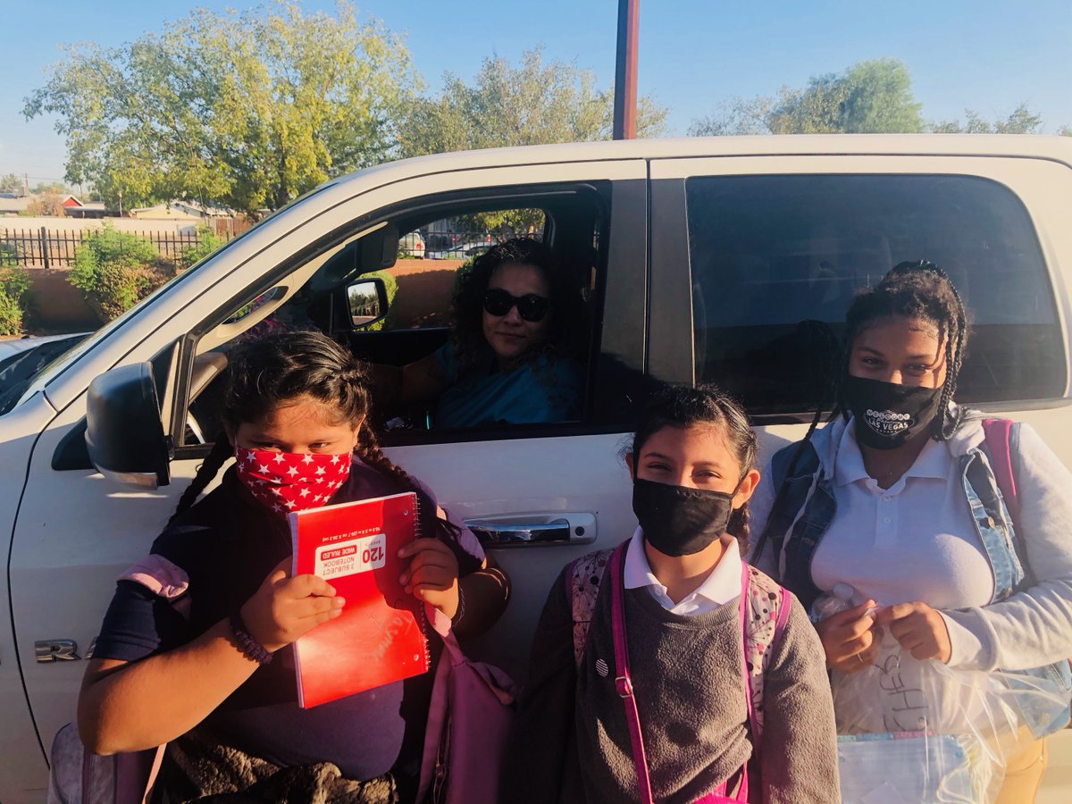 sisPhoenix's tweet photo. Greetings, Gladiators!

Check out Marisol T. (6th), Jamine T. (5th) &amp; Nilea M. (5th) during morning drop off shouting their family motto “Learn something new &amp; achieve it!” 

Thank you for the inspiring words on this wonderful Tuesday! 

#TheSABISWay #inspire #Phoenix #motivation https://t.co/D72qmmvpc3